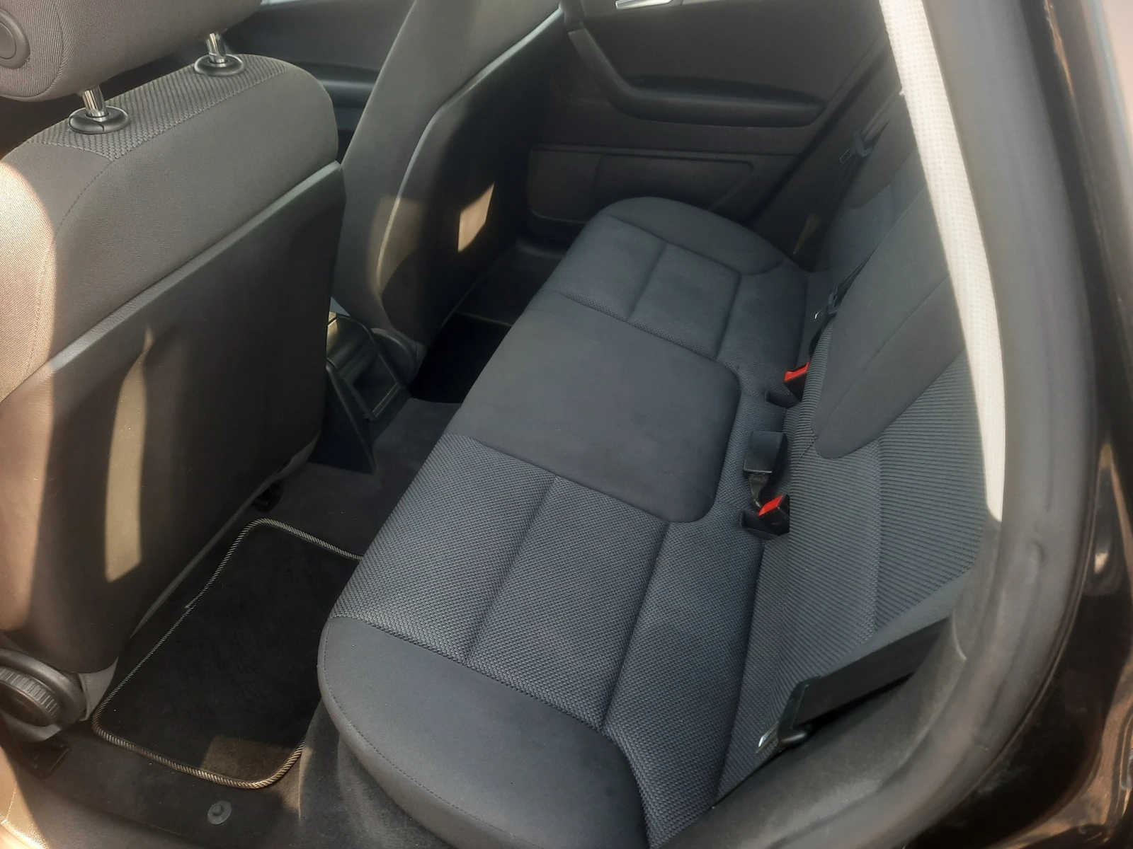 Audi A3 1.6i 102к.с., снимка 7 - Автомобили и джипове - 53988427