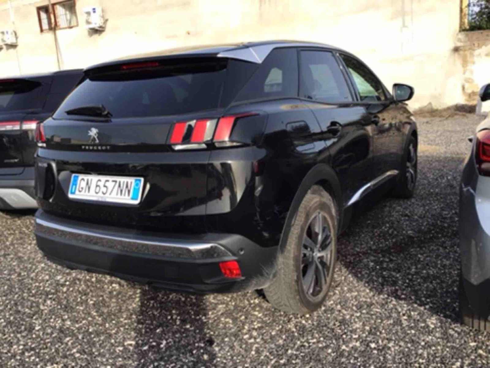 Peugeot 3008 1.5 Allure Pack, снимка 4 - Автомобили и джипове - 54042809