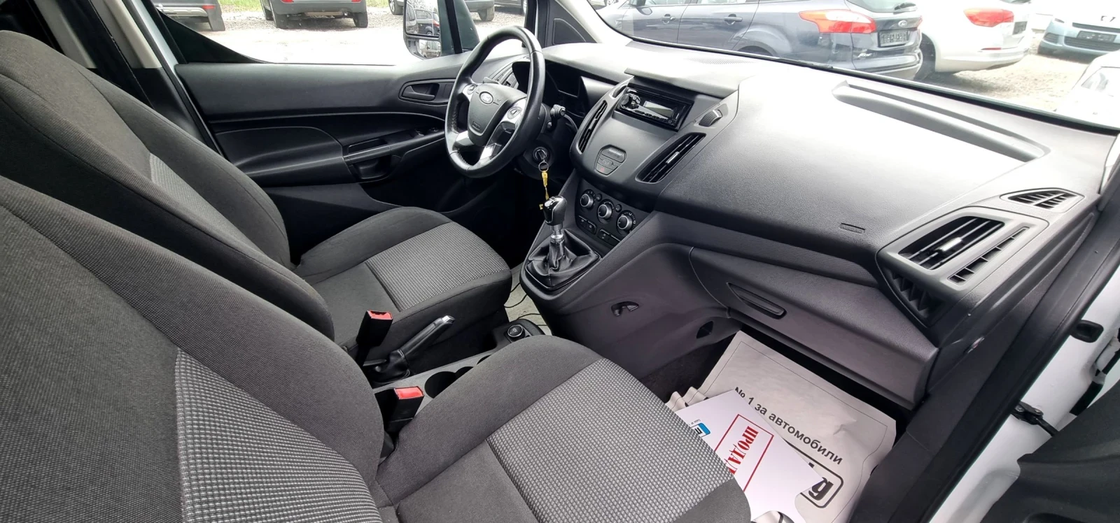 Ford Tourneo Connect 1.0i 115k.c., снимка 8 - Автомобили и джипове - 54068474