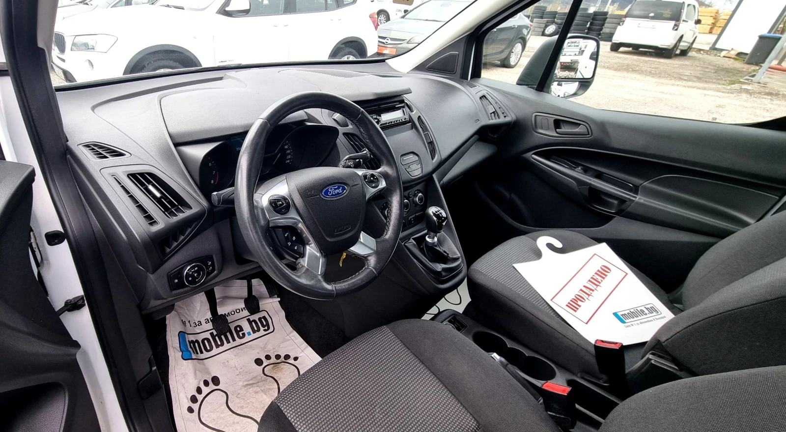 Ford Tourneo Connect 1.0i 115k.c., снимка 7 - Автомобили и джипове - 54068474