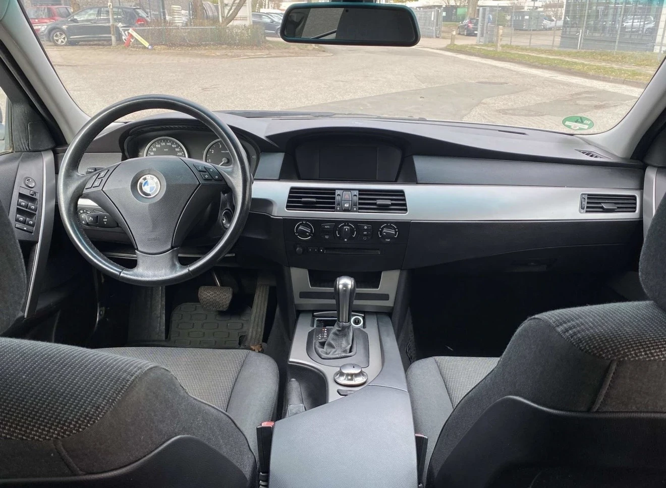 BMW 520, снимка 10 - Автомобили и джипове - 54179342