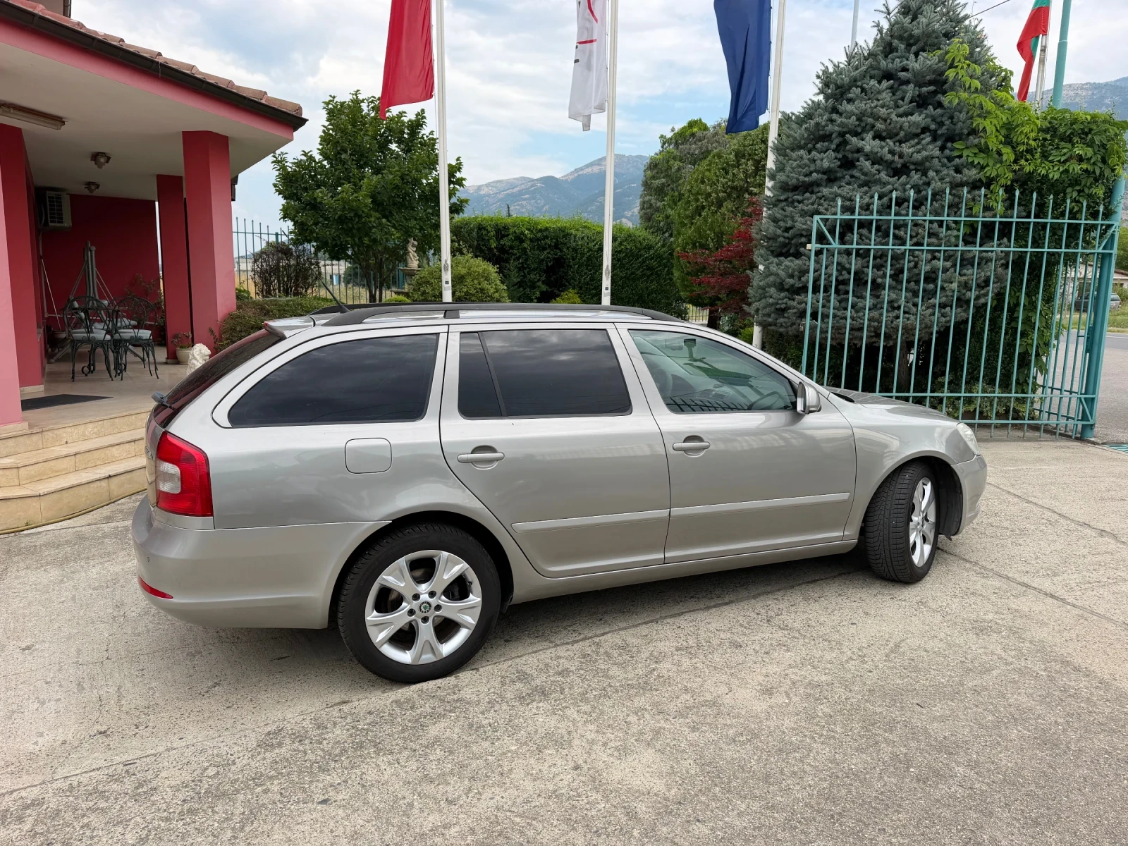Skoda Octavia 2.0 TDI* 140�.�* Climatronic* Parktronic* Xenon | Mobile.bg � ����������� 15