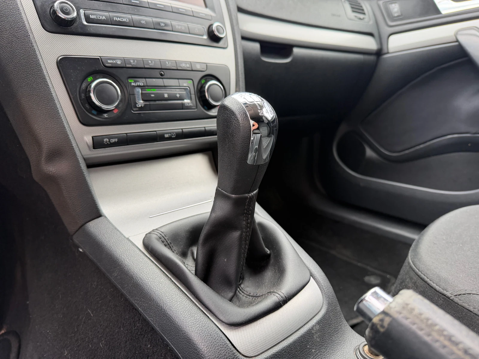 Skoda Octavia 2.0 TDI* 140�.�* Climatronic* Parktronic* Xenon | Mobile.bg � ����������� 8