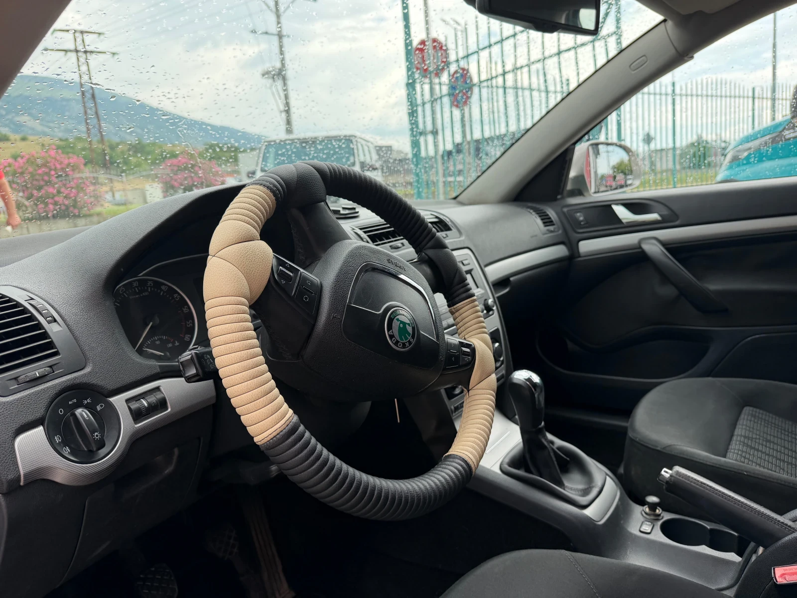 Skoda Octavia 2.0 TDI, снимка 5 - Автомобили и джипове - 55011185