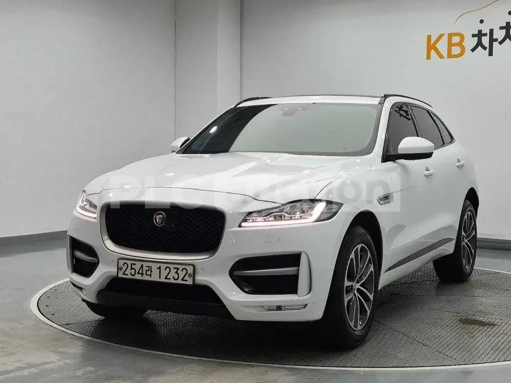 Jaguar E-pace ПОДГРЕВИ * KEYLESS * ФИКСИРАНА ЦЕНА ДО БЪЛГАРИЯ 