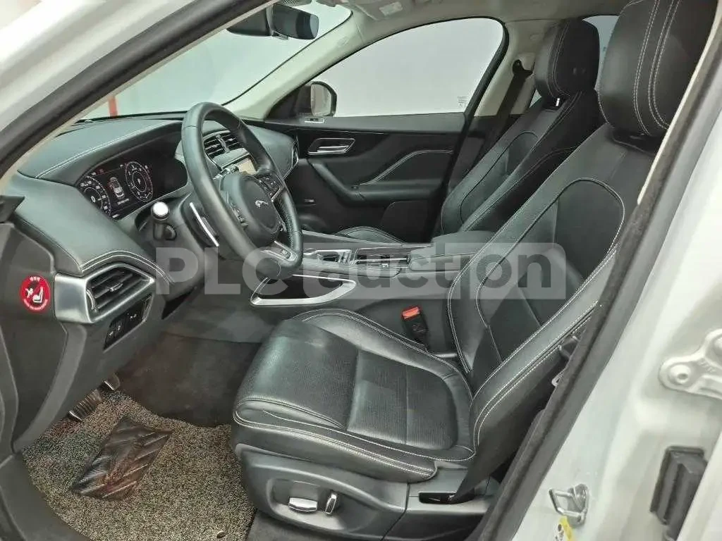 Jaguar E-pace ПОДГРЕВИ * KEYLESS * ФИКСИРАНА ЦЕНА ДО БЪЛГАРИЯ , снимка 11 - Автомобили и джипове - 55033861