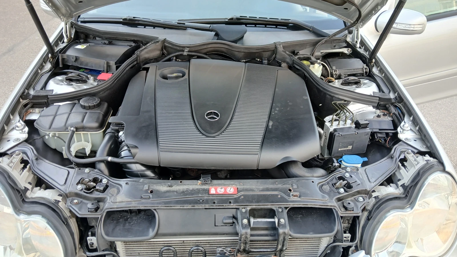 Mercedes-Benz C 220 200cdi, снимка 10 - Автомобили и джипове - 55436809