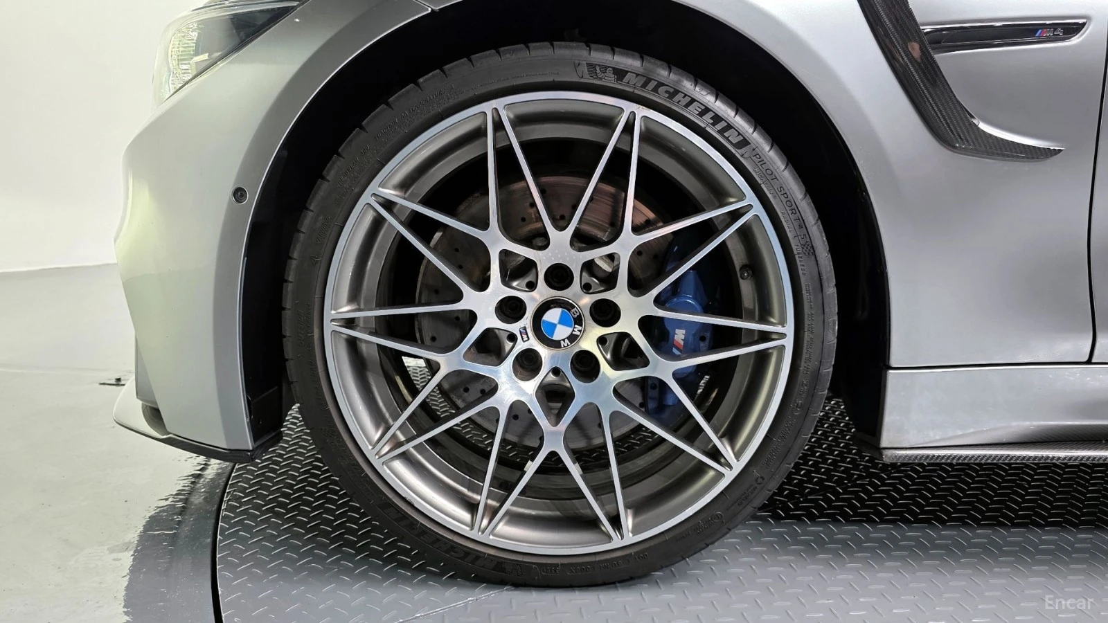 BMW M4 COUPE COMPETITION* HUD* 360* КОЖА* НАВИ, снимка 5 - Автомобили и джипове - 55450697