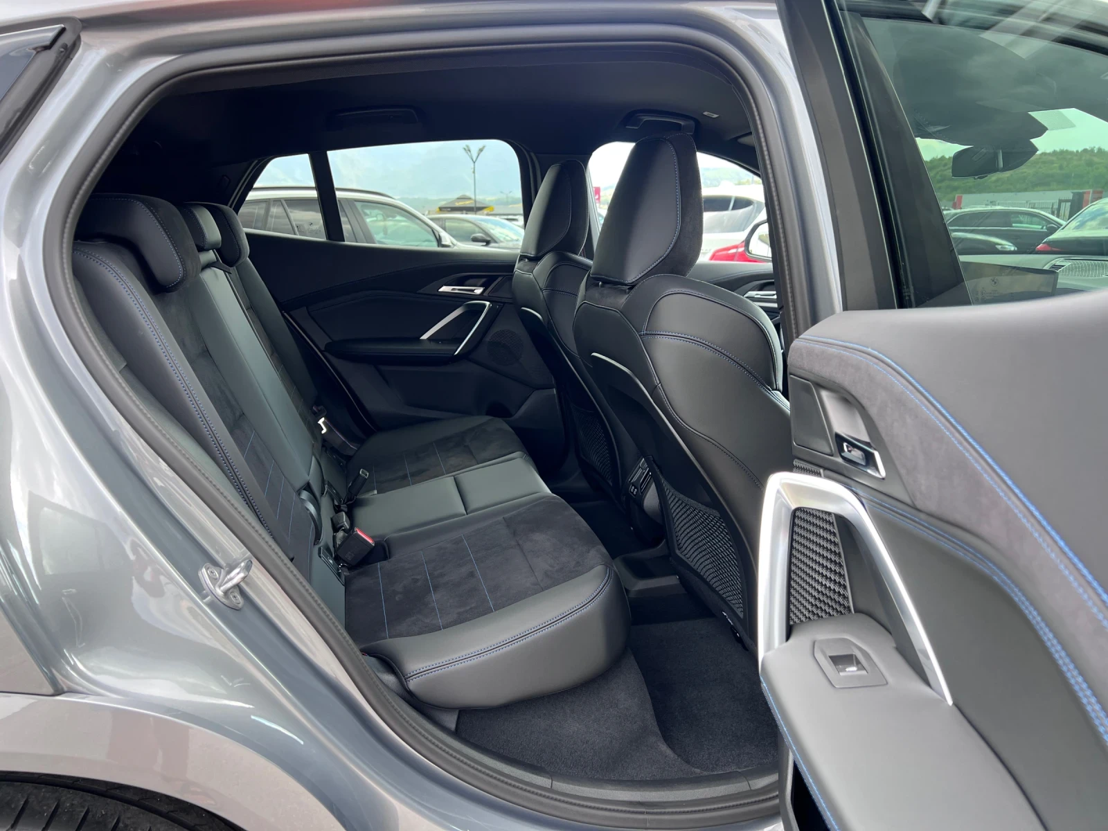 BMW iX2 X-Drive 30 M Sport, снимка 15 - Автомобили и джипове - 55925605