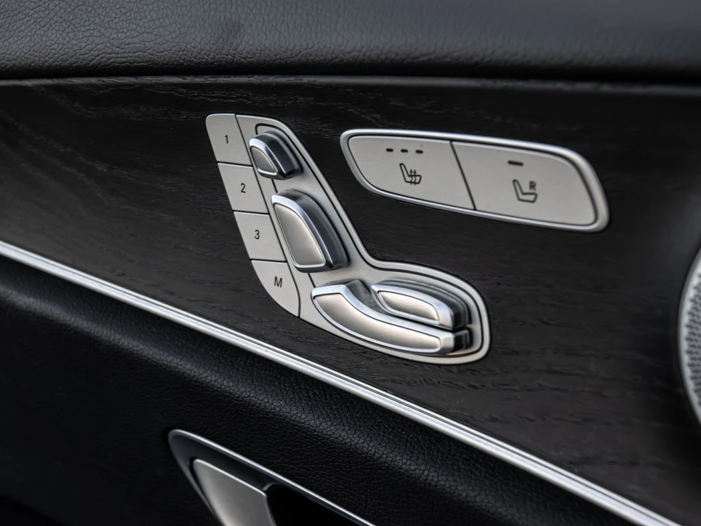 Mercedes-Benz E 400 4MATIC/V6/BiTurbo/5+ 2места/Burmester, снимка 10 - Автомобили и джипове - 56329133