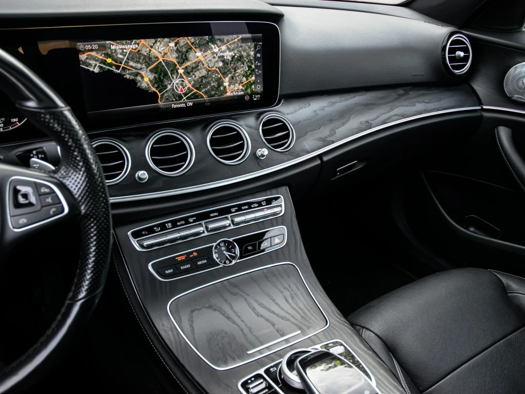 Mercedes-Benz E 400 4MATIC/V6/BiTurbo/5+ 2места/Burmester, снимка 13 - Автомобили и джипове - 56329133