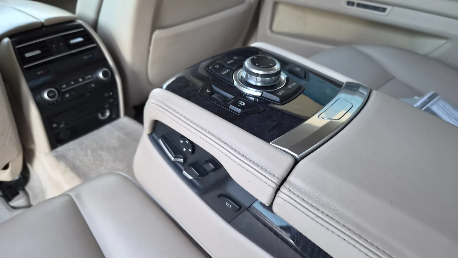 BMW 750 Li INDIVIDUAL* HeadUp* Massage* 3xTV* Camera* FULL | Mobile.bg � ����������� 9