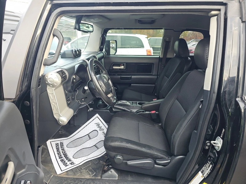 Toyota Fj cruiser 2009 Toyota FJ Cruiser wRear Doors 4x4, снимка 7 - Автомобили и джипове - 48287536