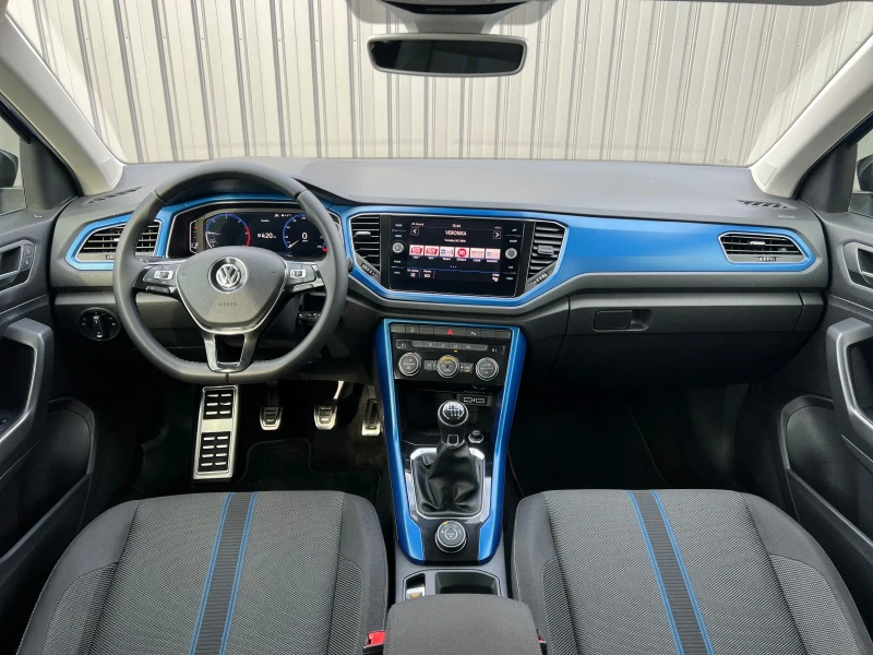 VW T-Roc 4 MOTION ДИГИТАЛ , снимка 13 - Автомобили и джипове - 49221561