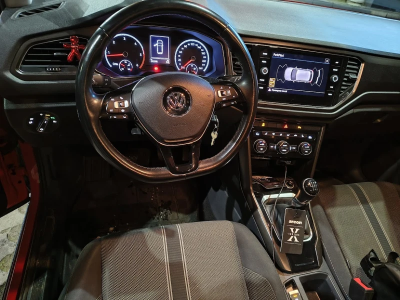 VW T-Roc 1.6 TDI, снимка 7 - Автомобили и джипове - 52484032