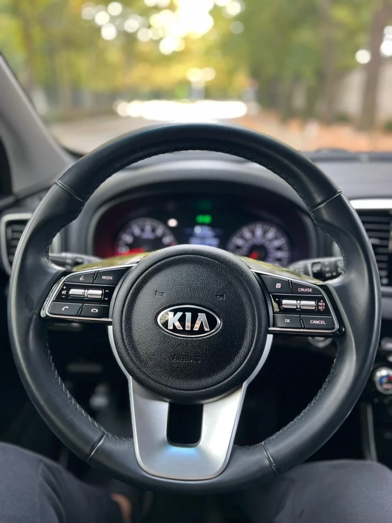 Kia Sportage 4x4  32 000km. ТОП ТОП , снимка 11 - Автомобили и джипове - 52092177