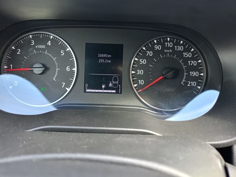 Dacia Duster 1.5 dci 6d blu 4x4 Urban Grey , снимка 7 - Автомобили и джипове - 53219927