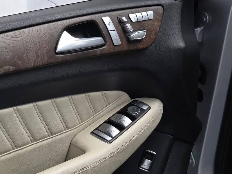 Mercedes-Benz GLE 350 D 4MATIC, снимка 16 - Автомобили и джипове - 55010938