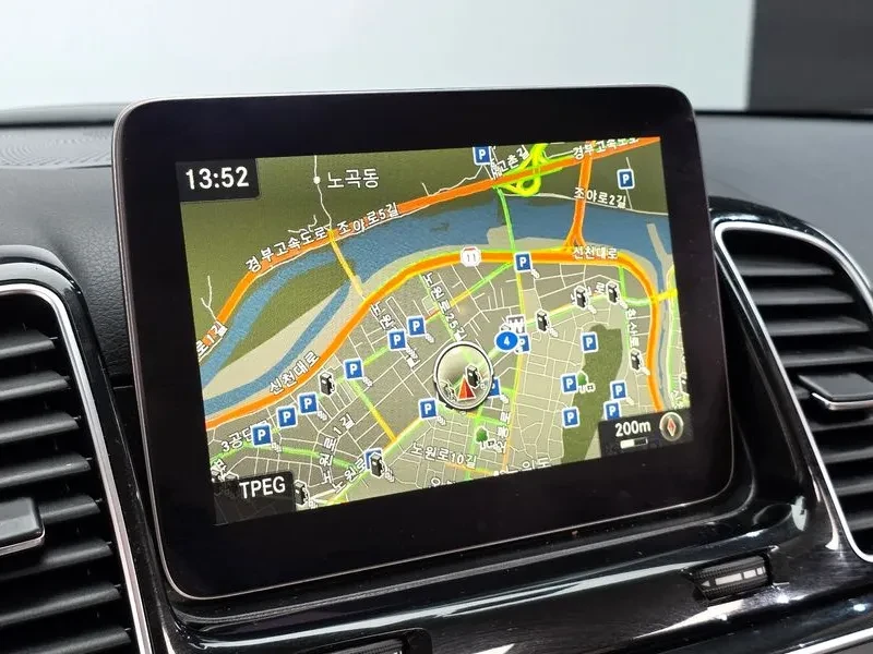 Mercedes-Benz GLE 350 D 4MATIC, снимка 13 - Автомобили и джипове - 55010938