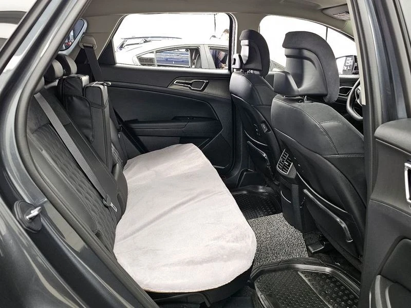 Kia Sportage 1.6 Automatic, снимка 12 - Автомобили и джипове - 55845860