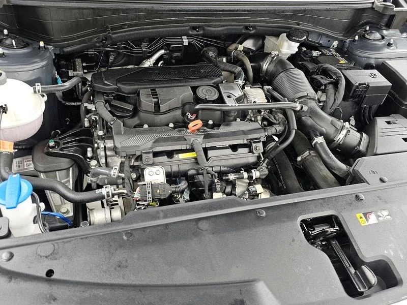 Kia Sportage 1.6 Automatic, снимка 6 - Автомобили и джипове - 55845860