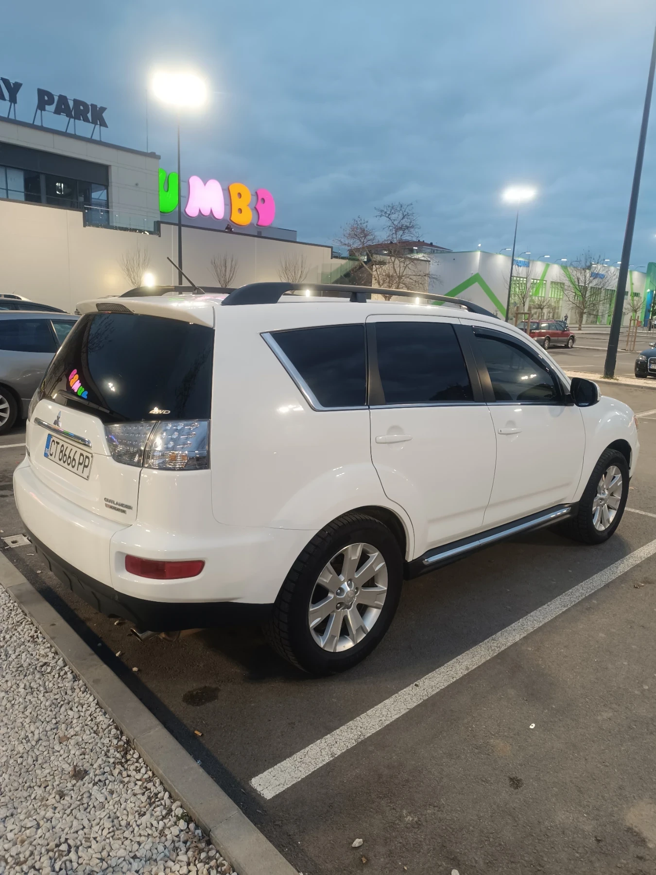 Mitsubishi Outlander 2.4 4x4 - изображение 5