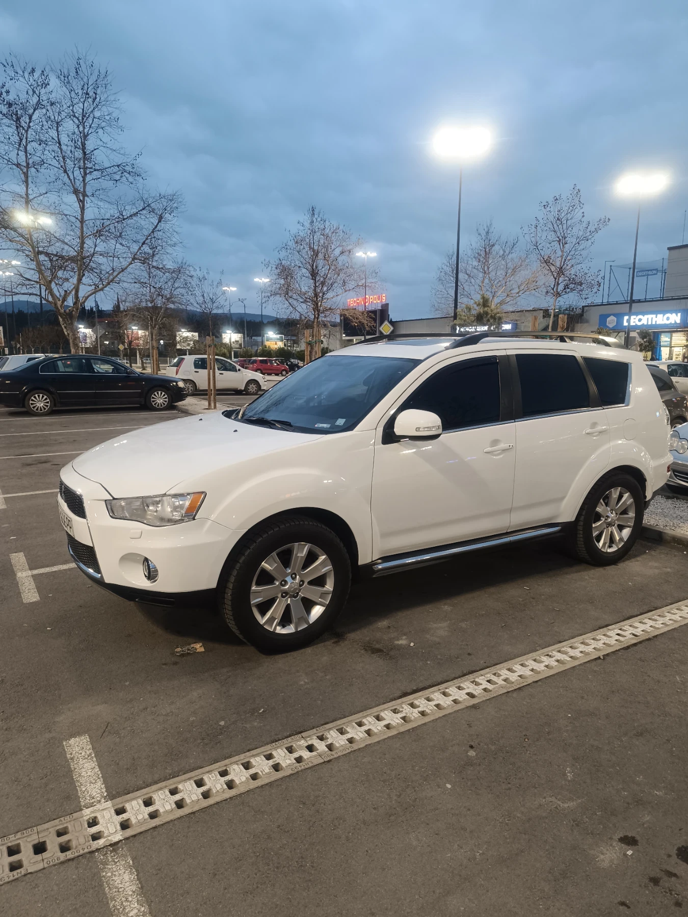 Mitsubishi Outlander 2.4 4x4 - изображение 3