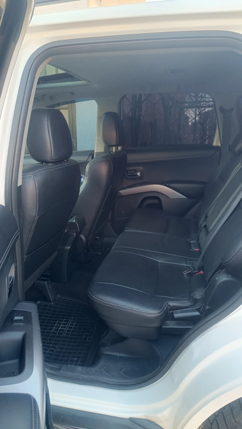 Mitsubishi Outlander 2.4 4x4 - изображение 9