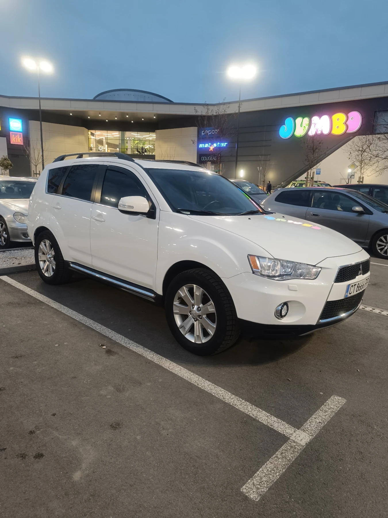 Mitsubishi Outlander 2.4 4x4 - изображение 2