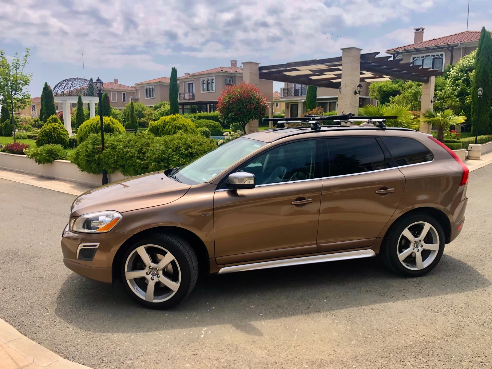 Volvo XC60 R Design - изображение 4