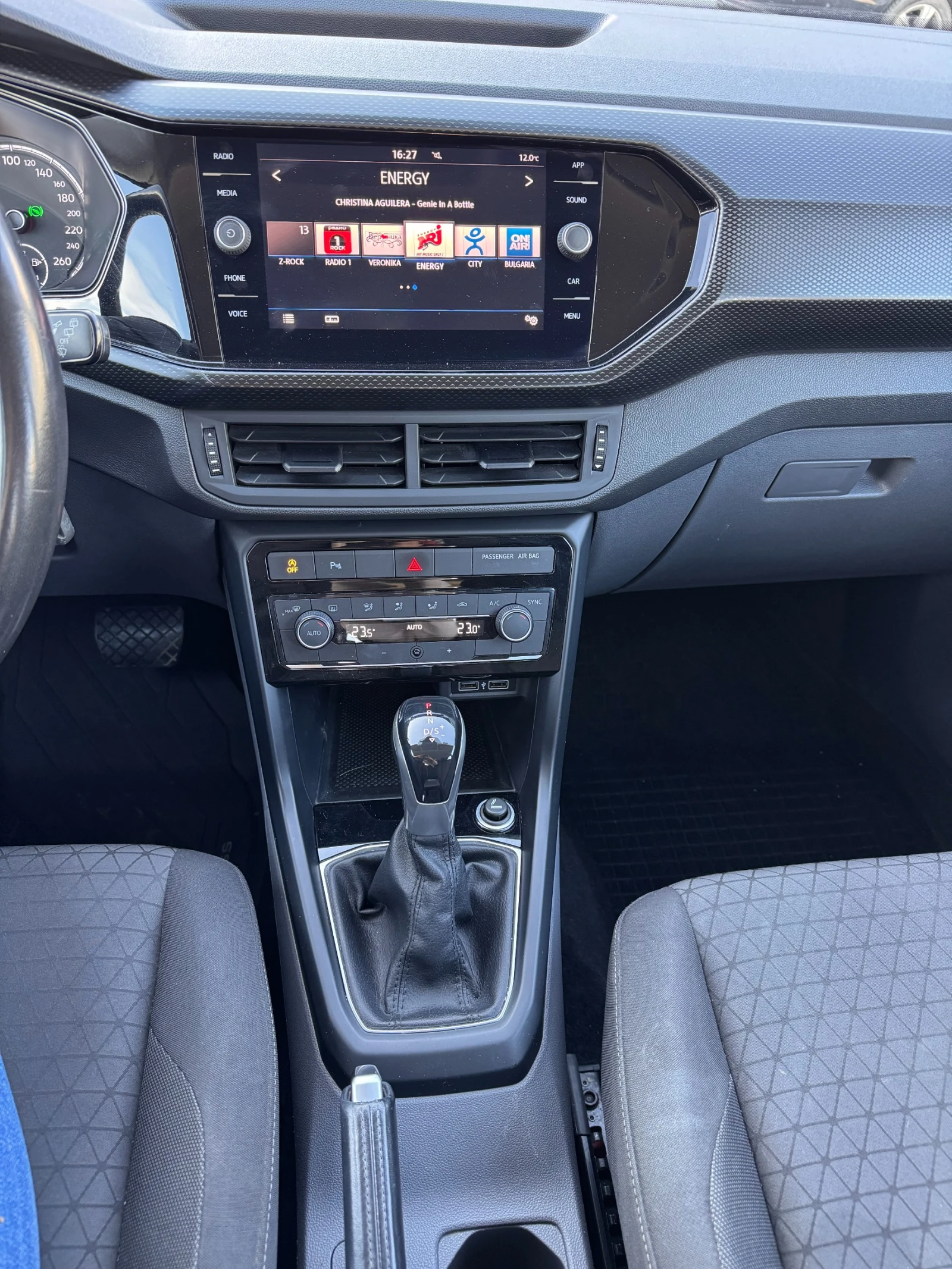 VW T-Cross 1.5 DSG 150hp Гаранция, снимка 12 - Автомобили и джипове - 53795147