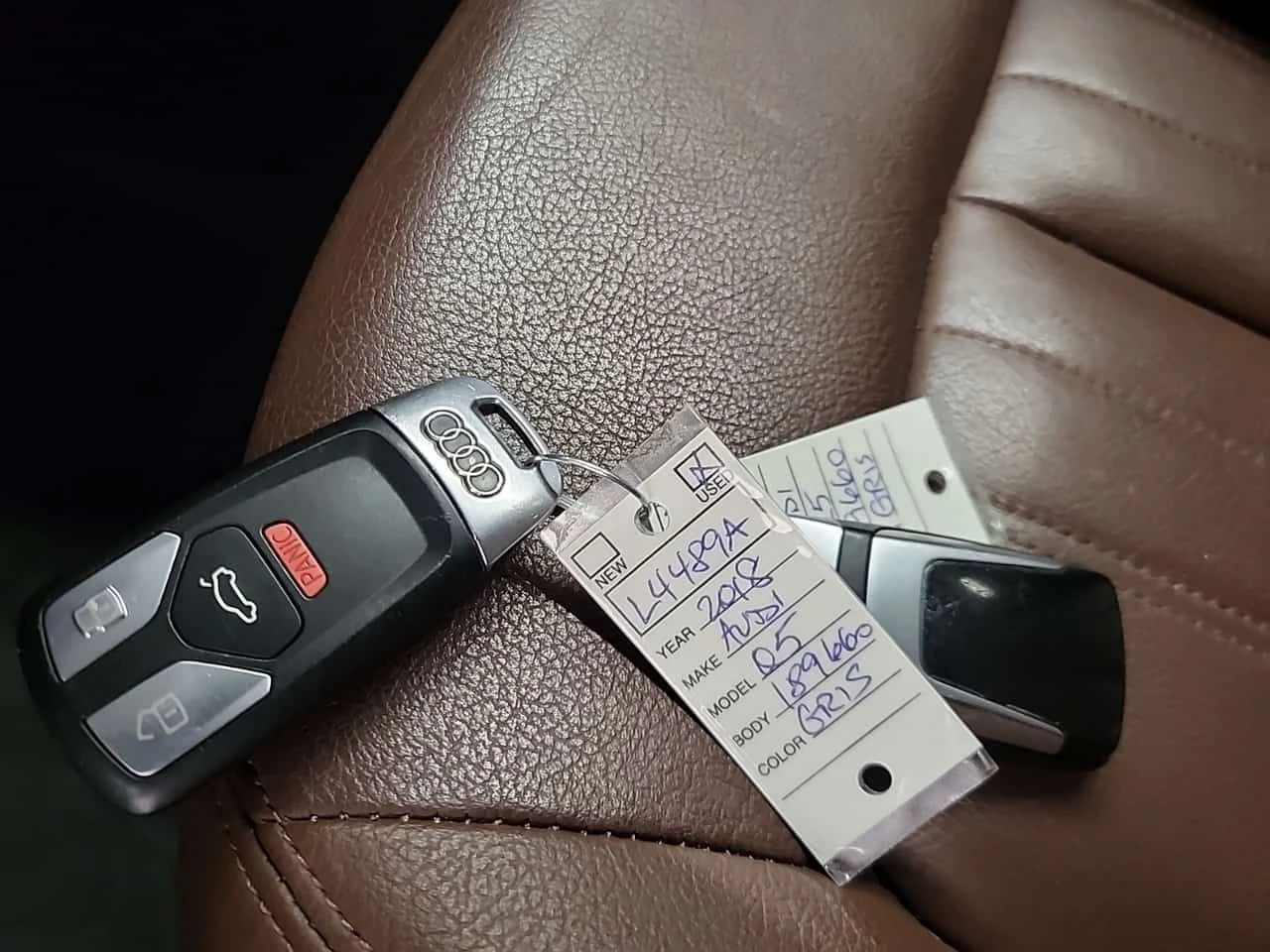 Audi Q5 * TECHNIK * * ПАНОРАМА* * ПАРКТРОНИК* , снимка 14 - Автомобили и джипове - 53848683