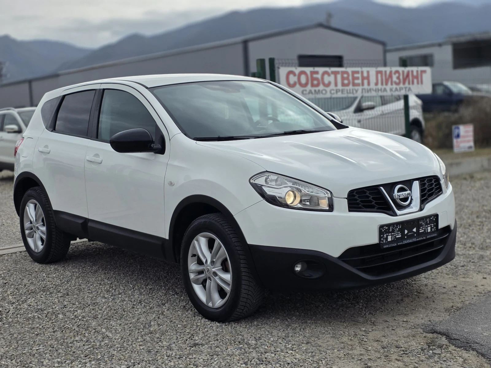 Nissan Qashqai 1.5 dci 110 k.c. PureDrive Топ Състояние , снимка 8 - Автомобили и джипове - 53902729