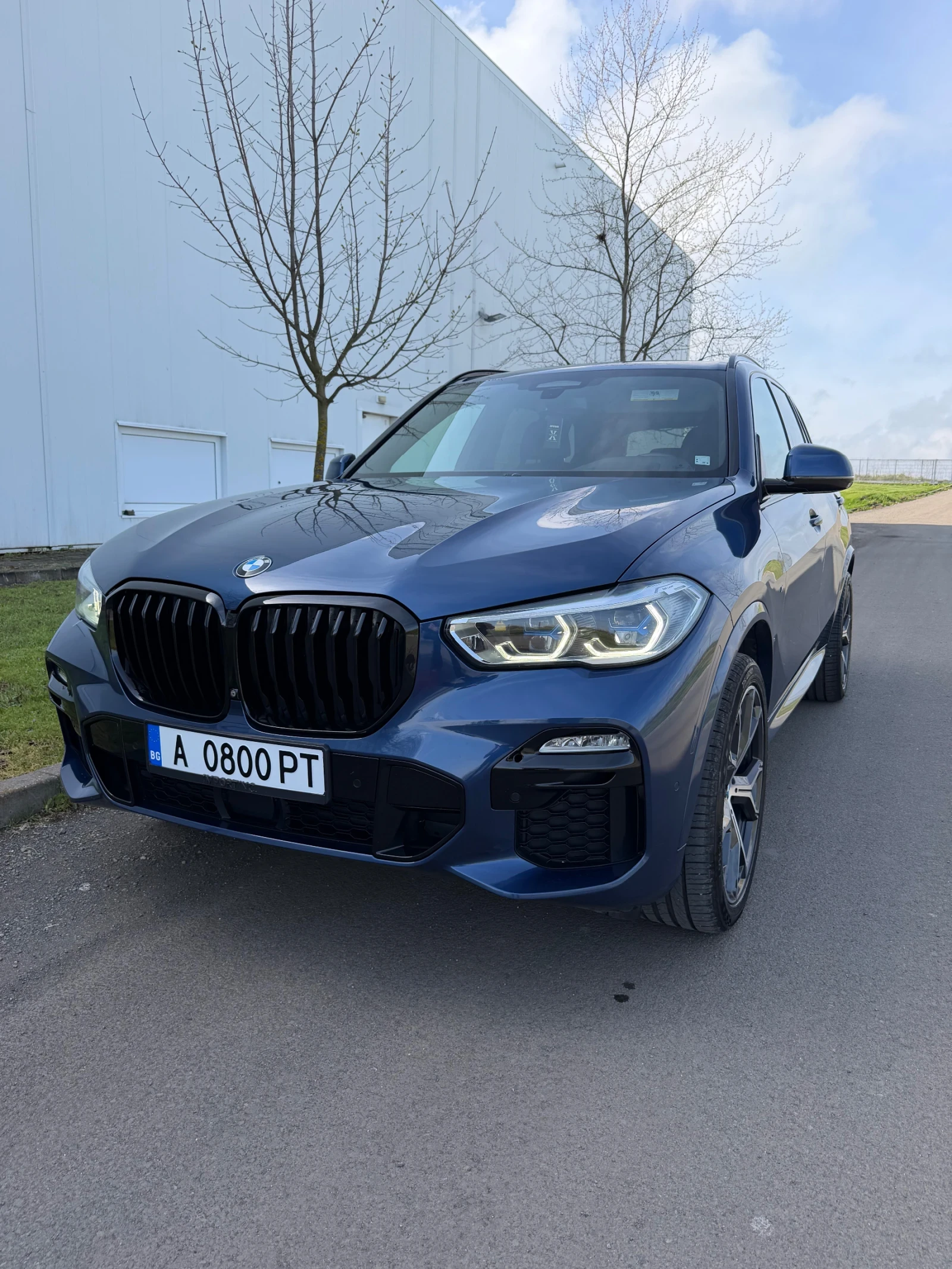 BMW X5 INDIVIDUAL Sky Lounge Bower&Wilkins Swarovski, снимка 2 - Автомобили и джипове - 54179221