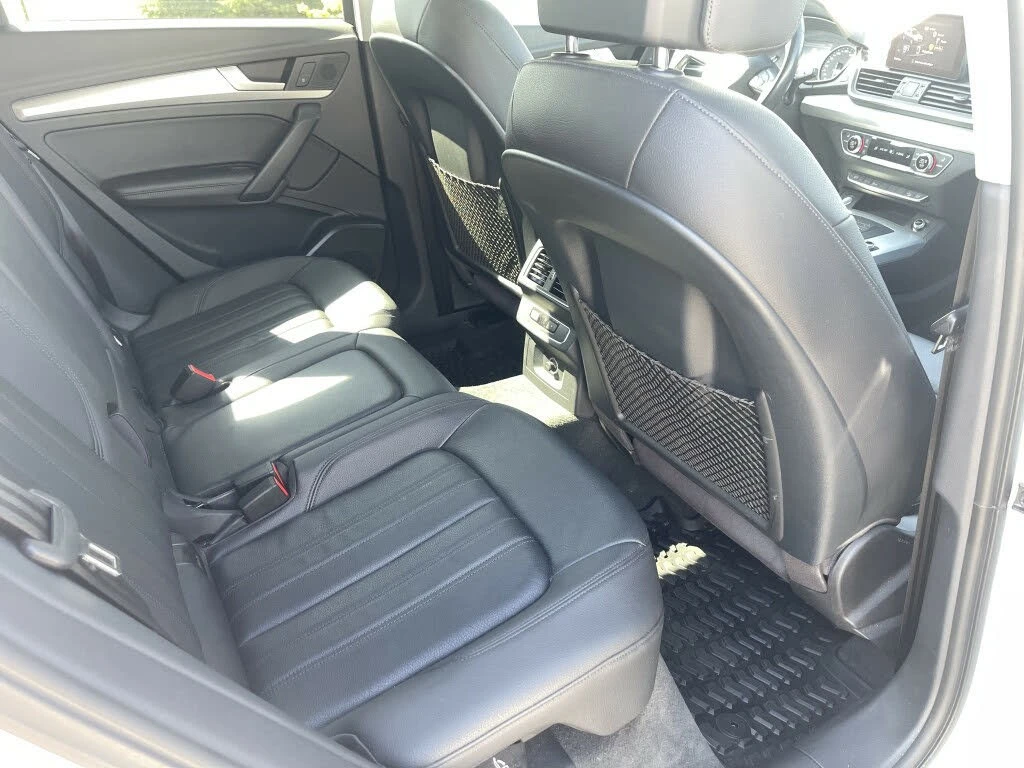 Audi Q5 Sunroof * HeadUp *  AвтоКредит * (ЦЕНА ДО БГ), снимка 10 - Автомобили и джипове - 54418112