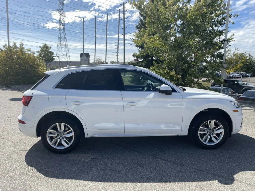Audi Q5 Sunroof * HeadUp *  AвтоКредит * (ЦЕНА ДО БГ), снимка 4 - Автомобили и джипове - 54418112