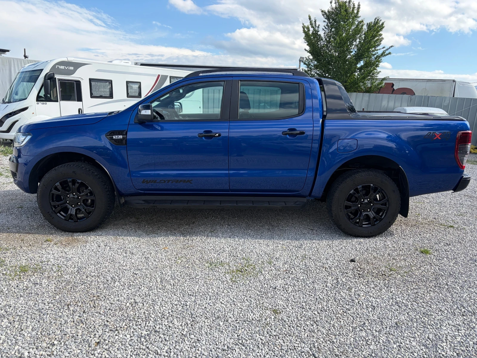 Ford Ranger 3.2 TDCI BLACK WILDTRAK, снимка 2 - Автомобили и джипове - 54556307