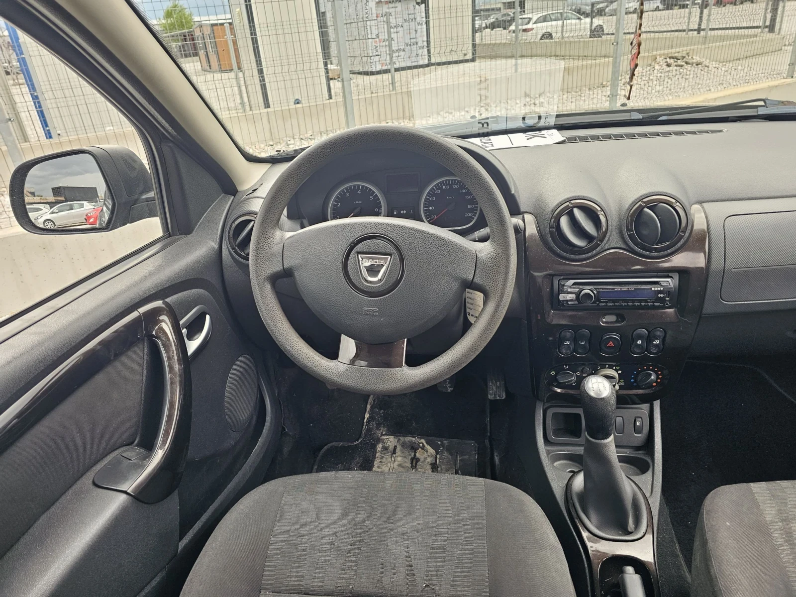 Dacia Duster Евро5 Климатик 205.000км , снимка 11 - Автомобили и джипове - 54585605