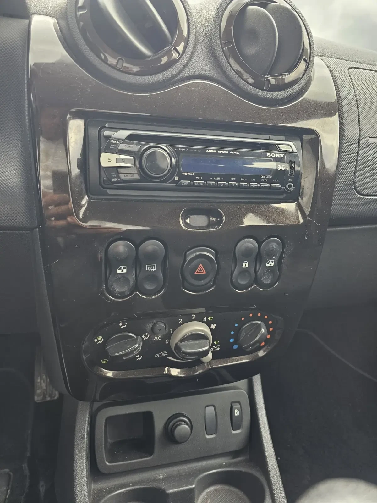 Dacia Duster Евро5 Климатик 205.000км , снимка 16 - Автомобили и джипове - 54585605