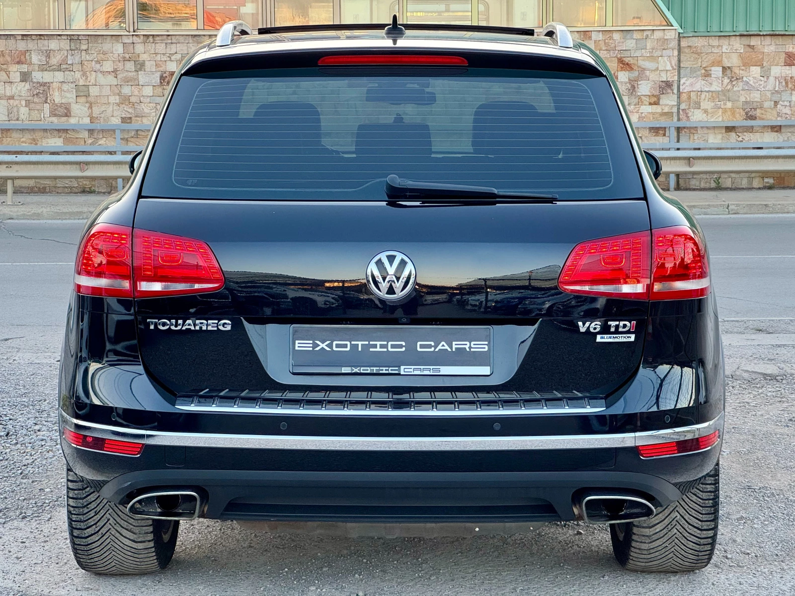 VW Touareg 3.0 TDI 4motin ! Exclusive ! FaceLift !, снимка 5 - Автомобили и джипове - 55032767