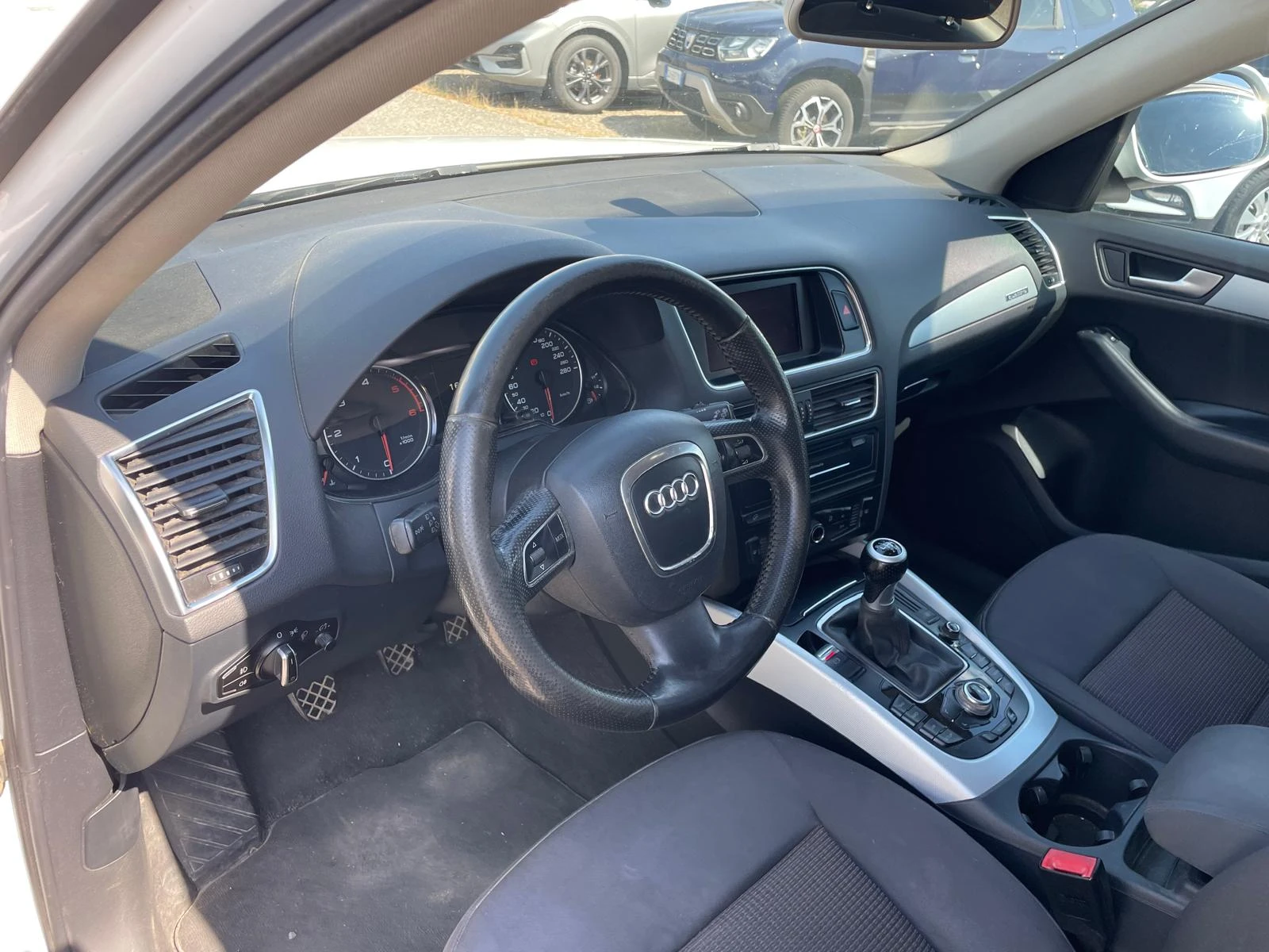 Audi Q5 2.0tdi 170кс. Euro5, снимка 13 - Автомобили и джипове - 55596830