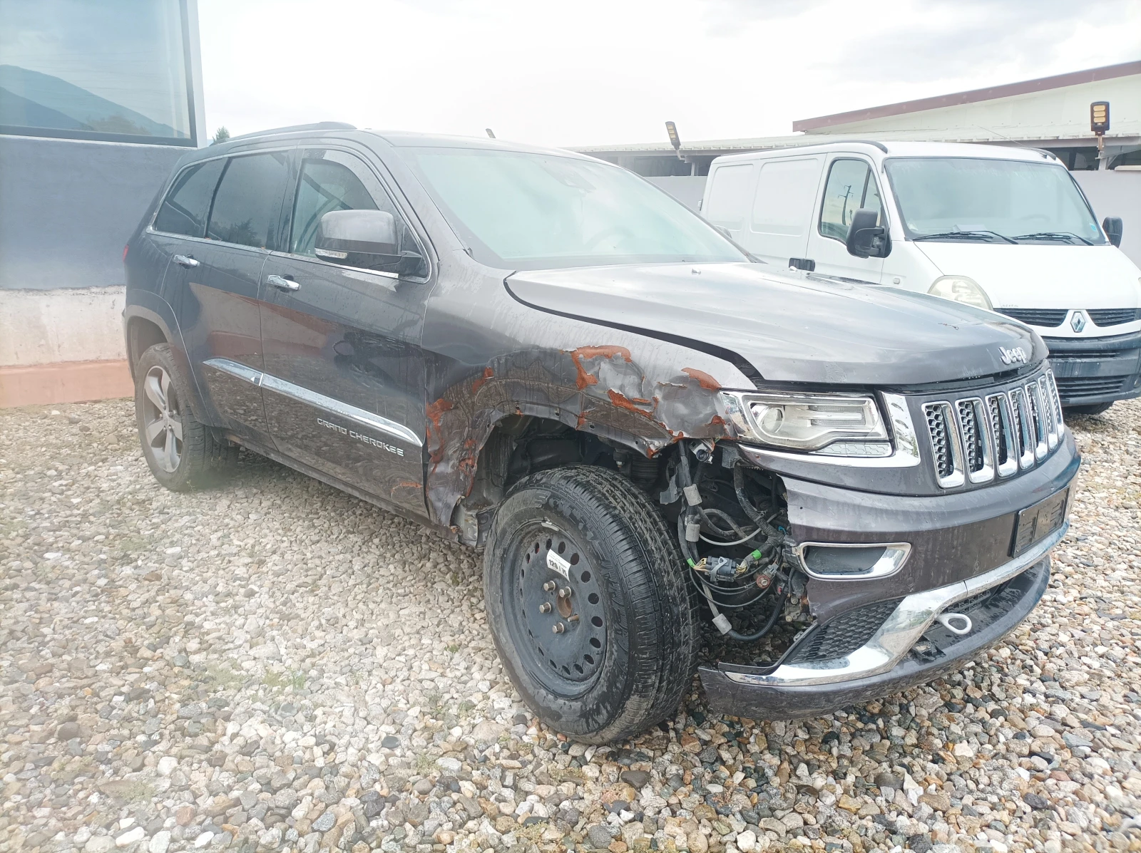 Jeep Grand cherokee 3.0CRDI -НА ЧАСТИ , снимка 4 - Автомобили и джипове - 55656964