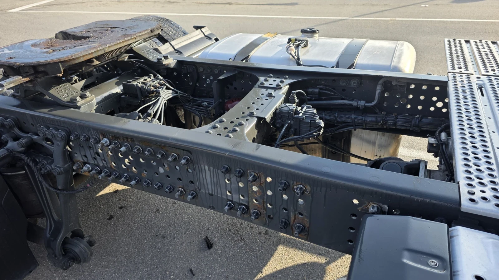 Mercedes-Benz Actros 18 46 EURO 6 - изображение 9