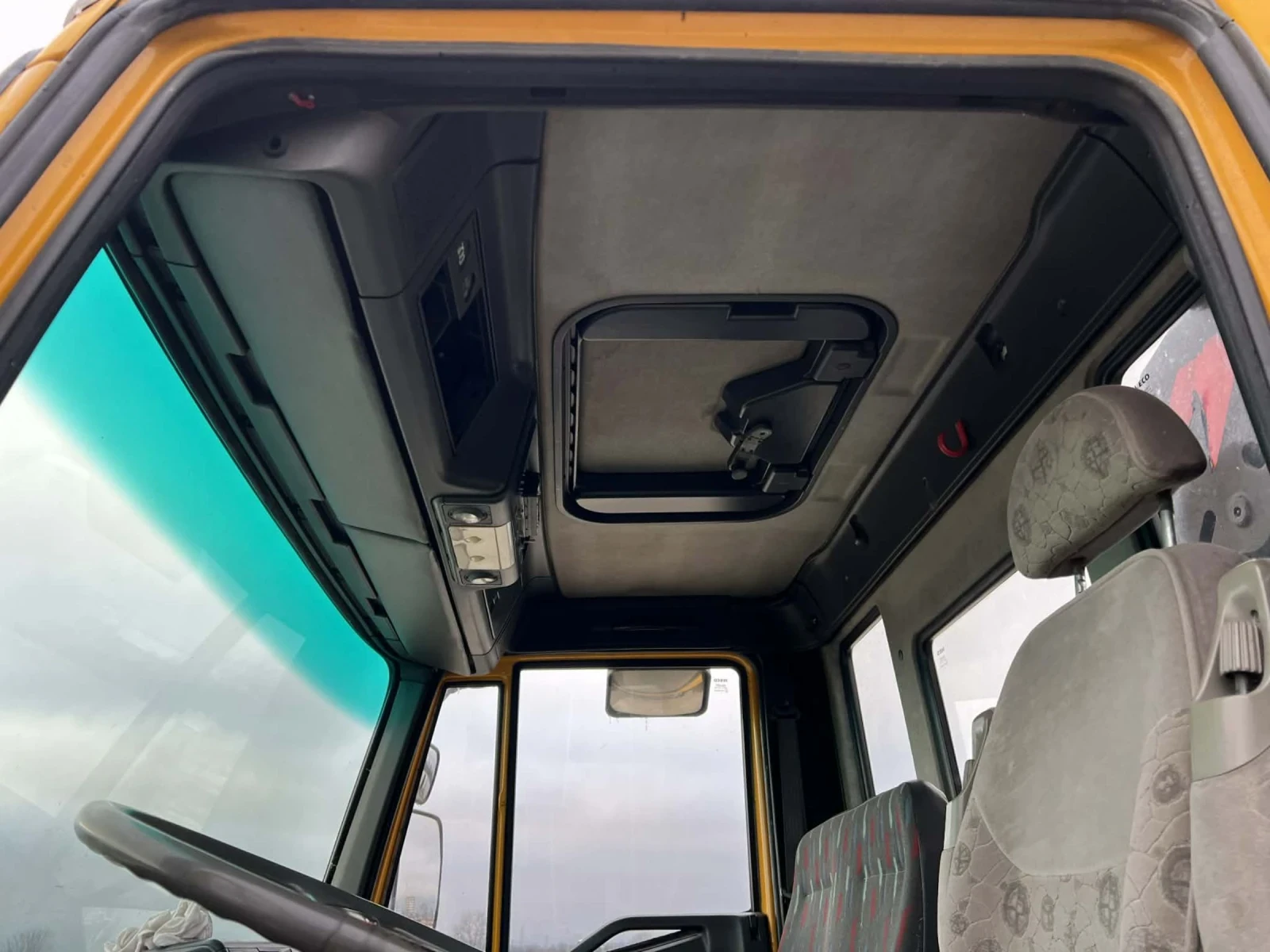 Iveco ML 120 E 18 с кран - изображение 9