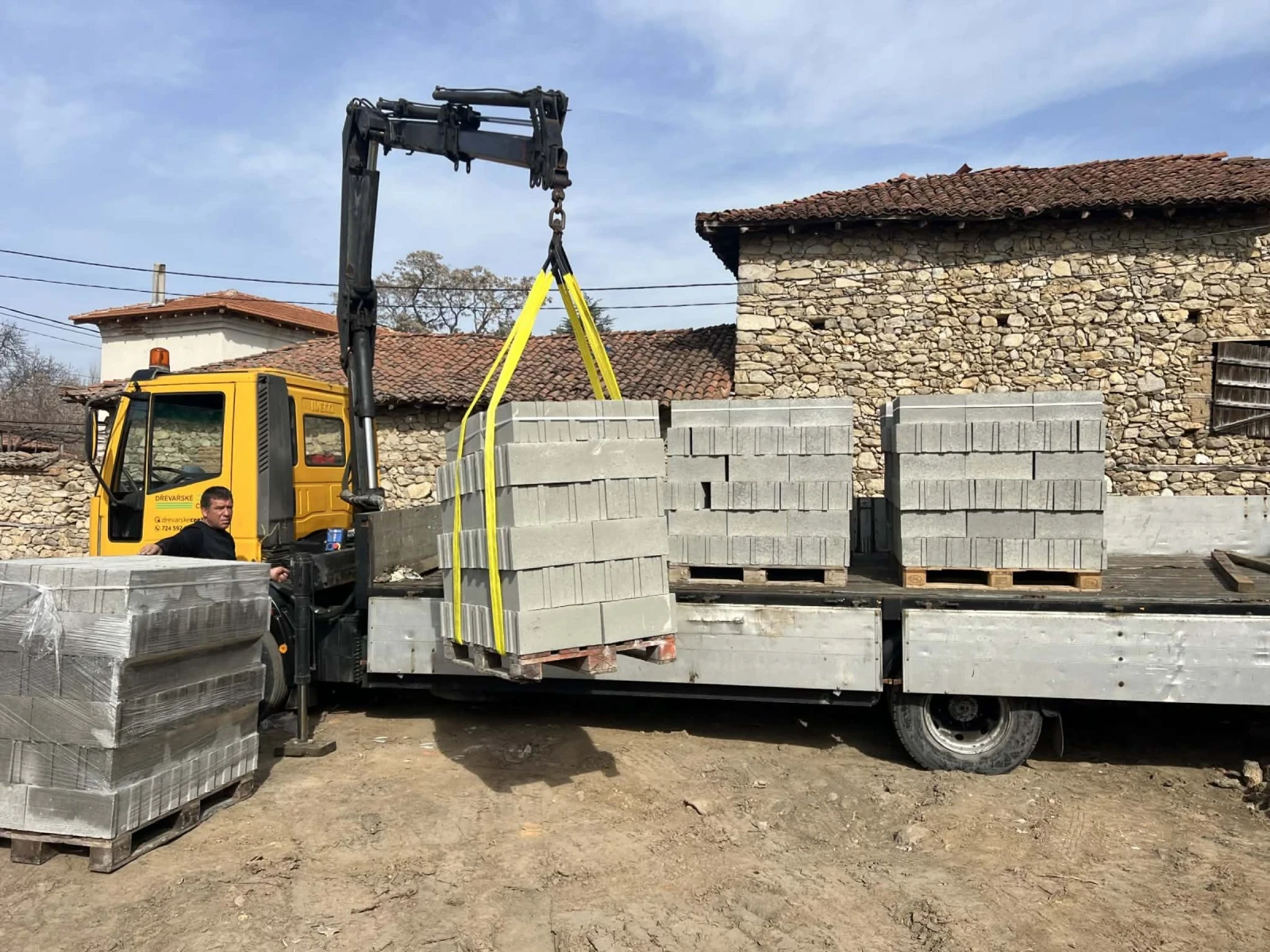 Iveco ML 120 E 18 с кран - изображение 6