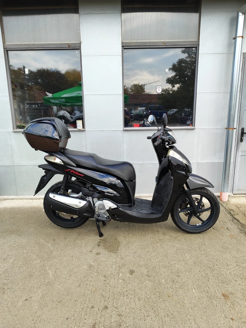 Honda Sh 300i, снимка 4 - Мотоциклети и мототехника - 52352628