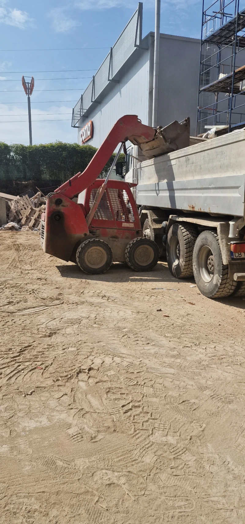 Мини челни товарачи JCB Robot 160, снимка 2 - Индустриална техника - 53309587