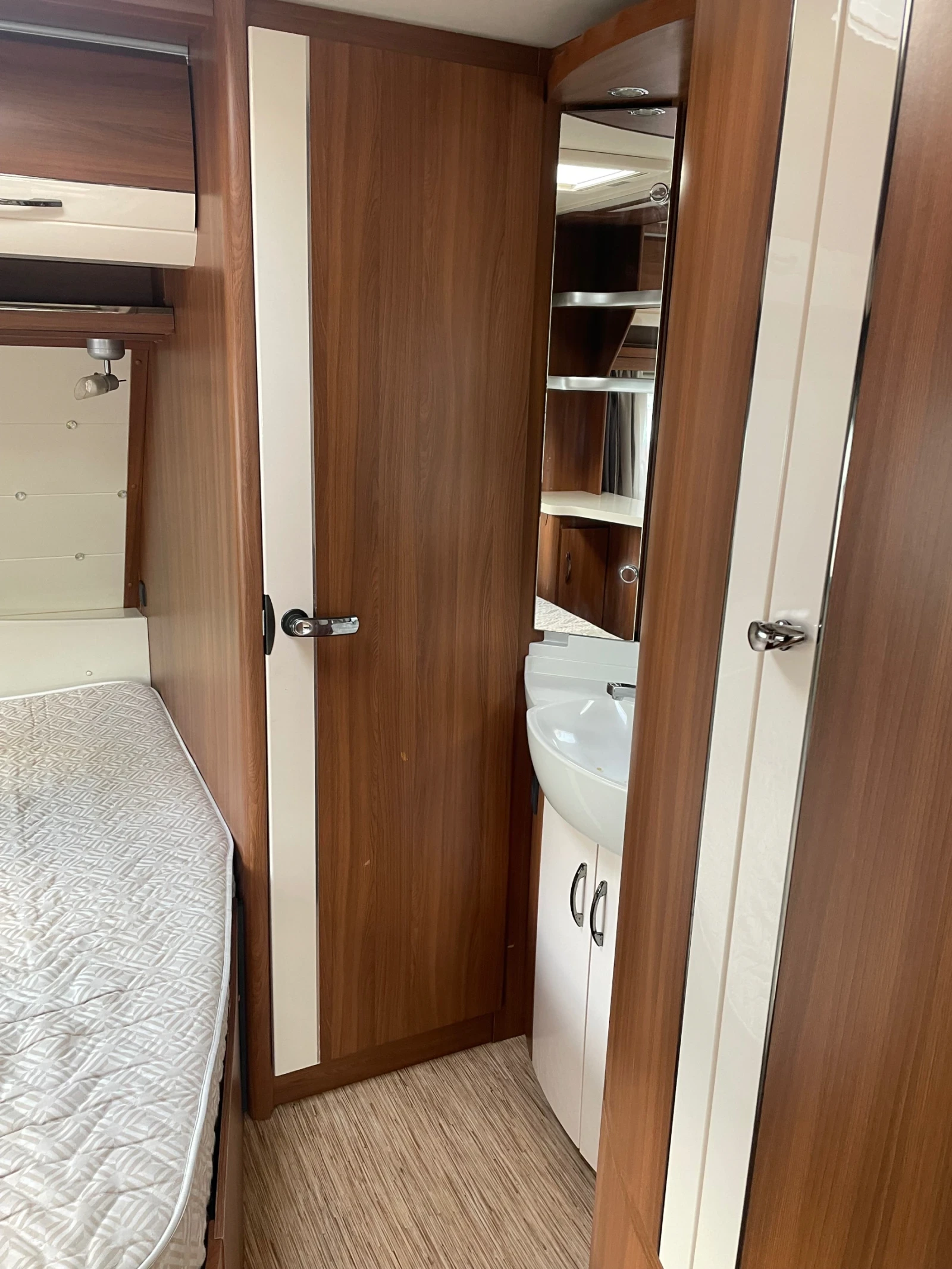 Каравана Hobby 650 premium  - изображение 10