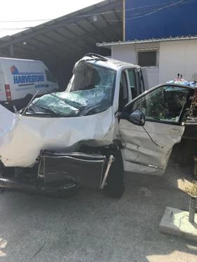 VW Multivan T6 2.0 TDI 4x4 На ЧАСТИ 140-204 к.с., снимка 3