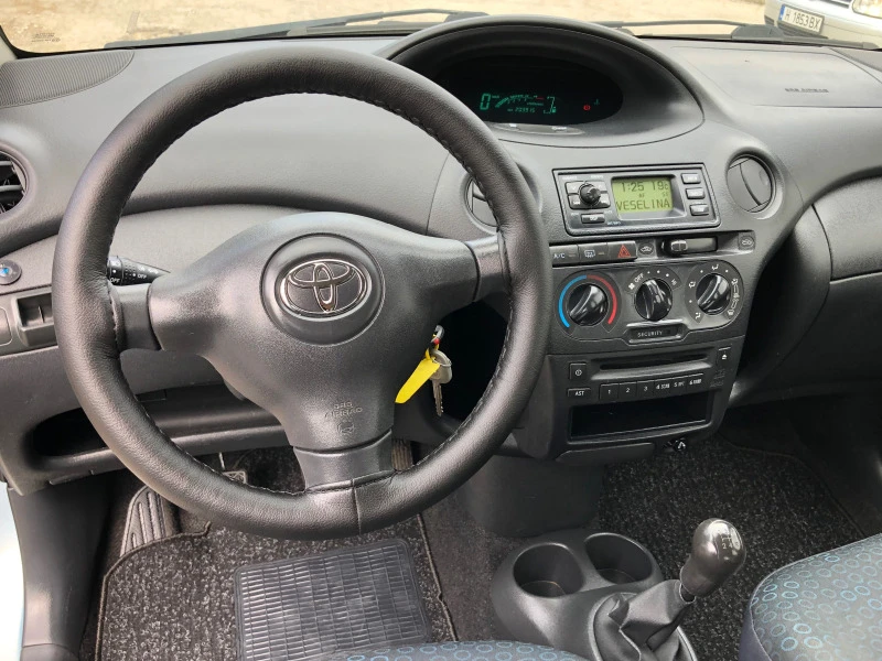 Toyota Yaris 1.3VVT-i ГАЗ, снимка 11 - Автомобили и джипове - 45768045